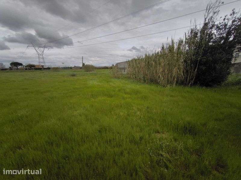 Terreno urbano com PIP - 48 fogos - Grande imagem: 2/5