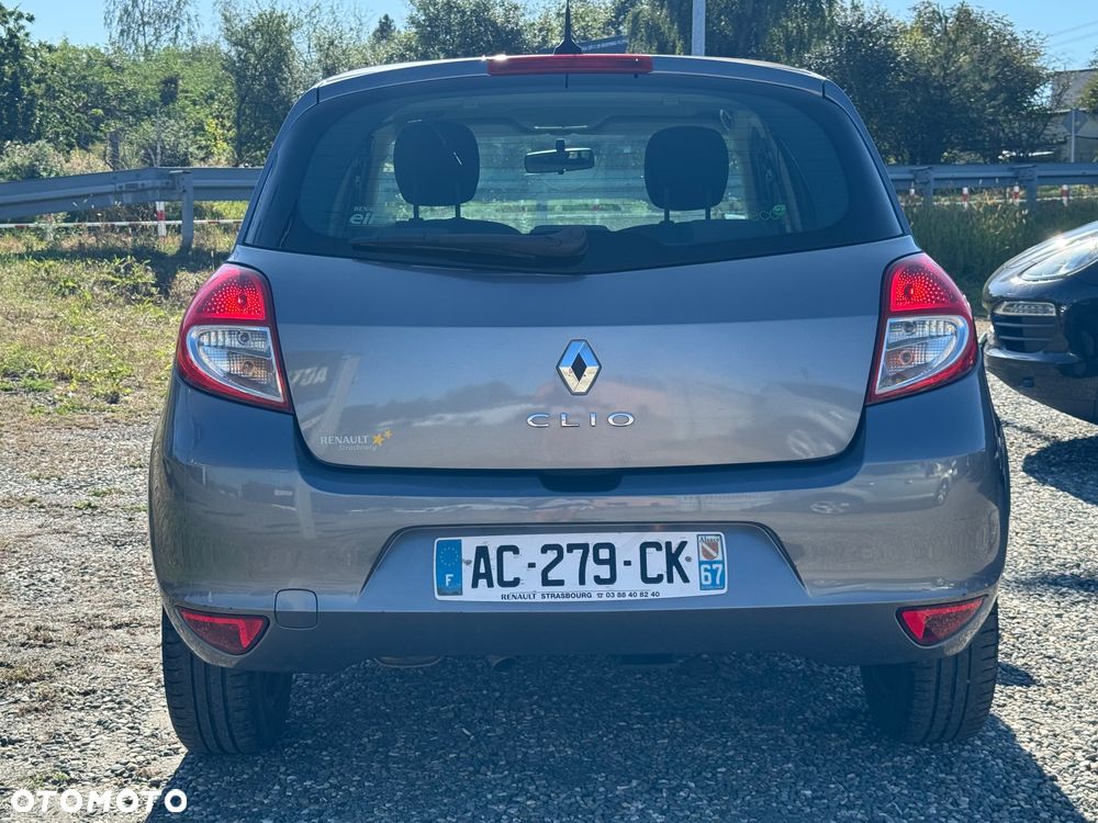 Renault Clio - 7