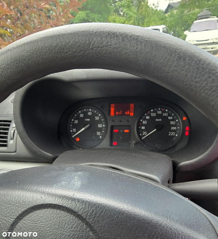 Renault Clio 1.2 16V Alize Euro5 - 6