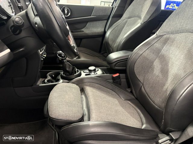 MINI Countryman Cooper SE ALL4 Auto - 39