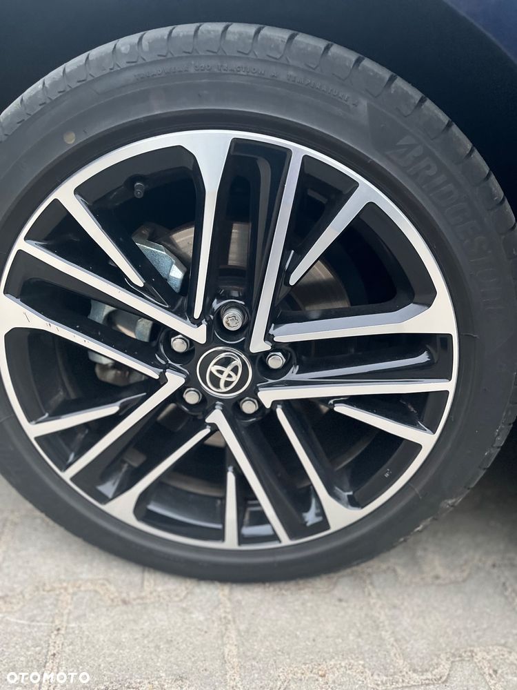 Toyota Camry 2.5 Hybrid Dynamic Force Executive e-CVT - 8