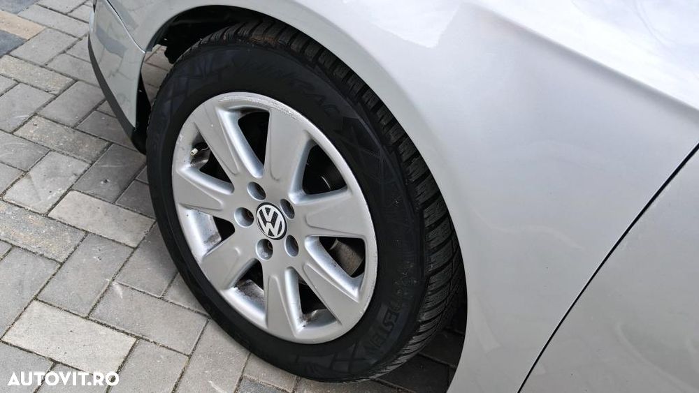 Volkswagen Passat 1.9 TDI DPF Highline - 20