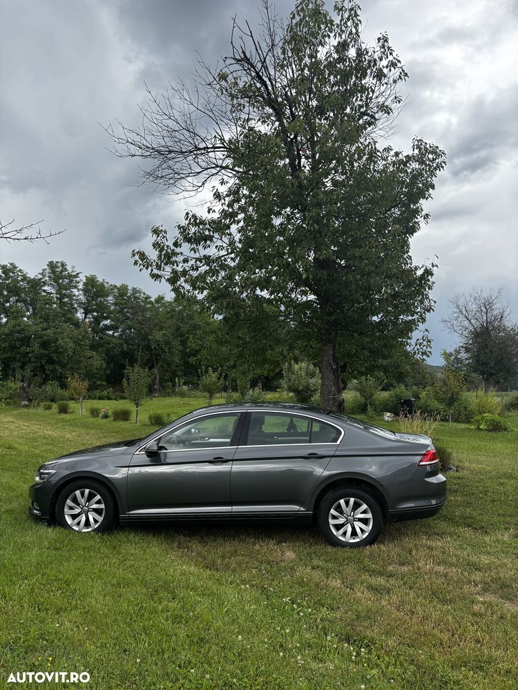 Volkswagen Passat 2.0 TDI Comfortline - 11
