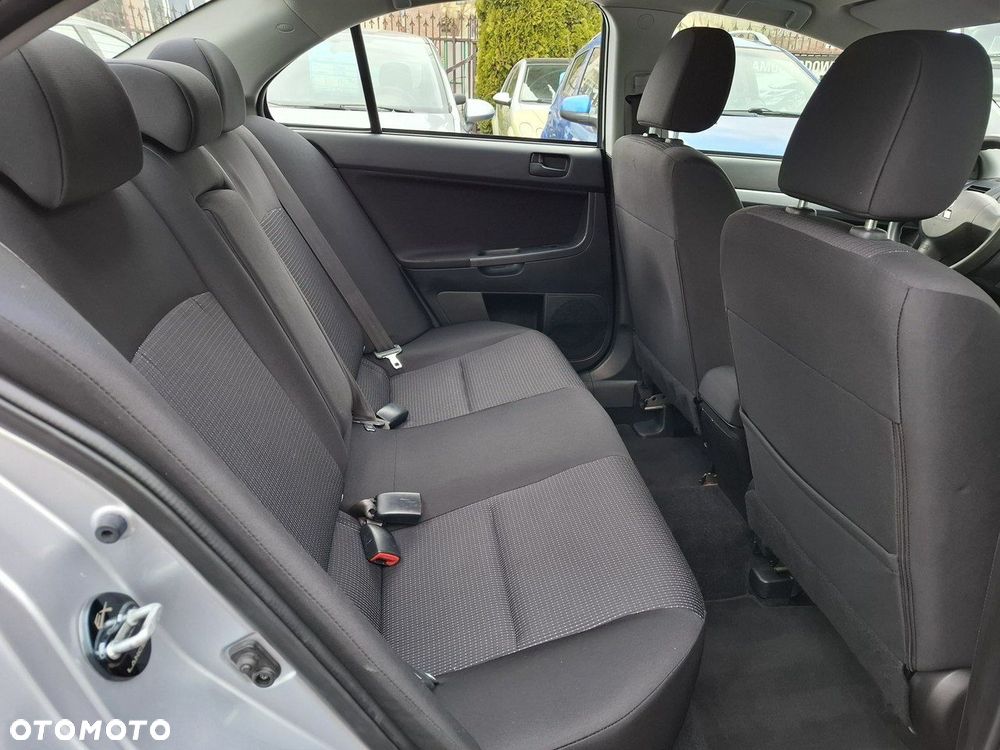 Mitsubishi Lancer - 24