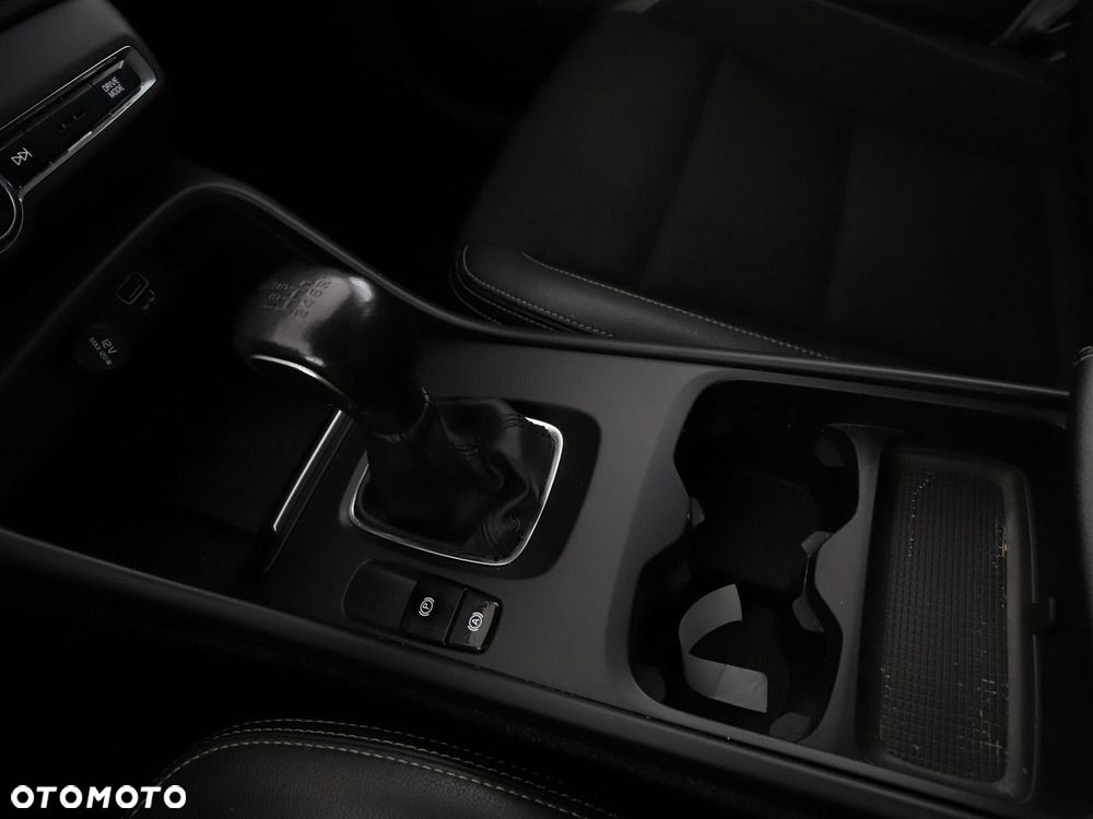 Volvo XC 40 T3 Momentum - 29