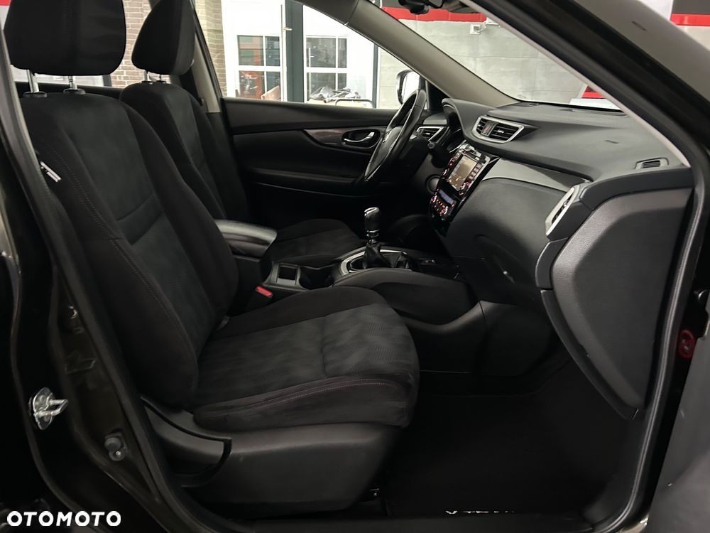 Nissan X-Trail 1.6 DCi N-Connecta 4WD 7os - 30