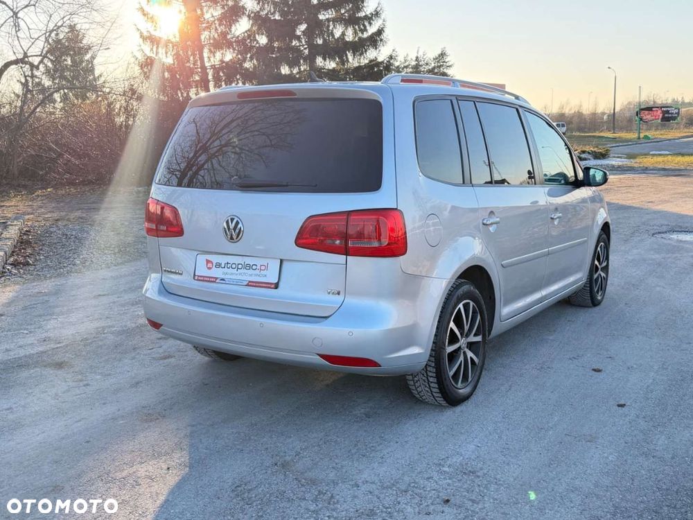 Volkswagen Touran 1.6 TDI DPF BlueMotion Technology DSG Highline - 22