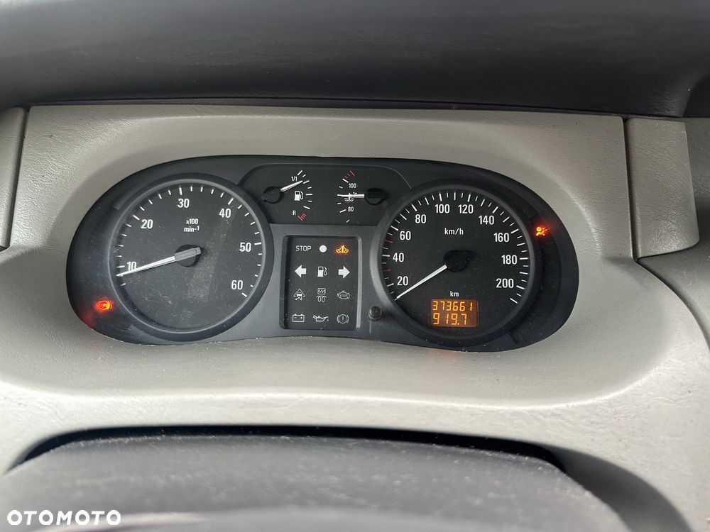 Opel Vivaro - 7