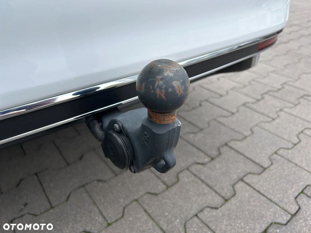 Volkswagen Passat Variant 2.0 TDI Elegance DSG - 40