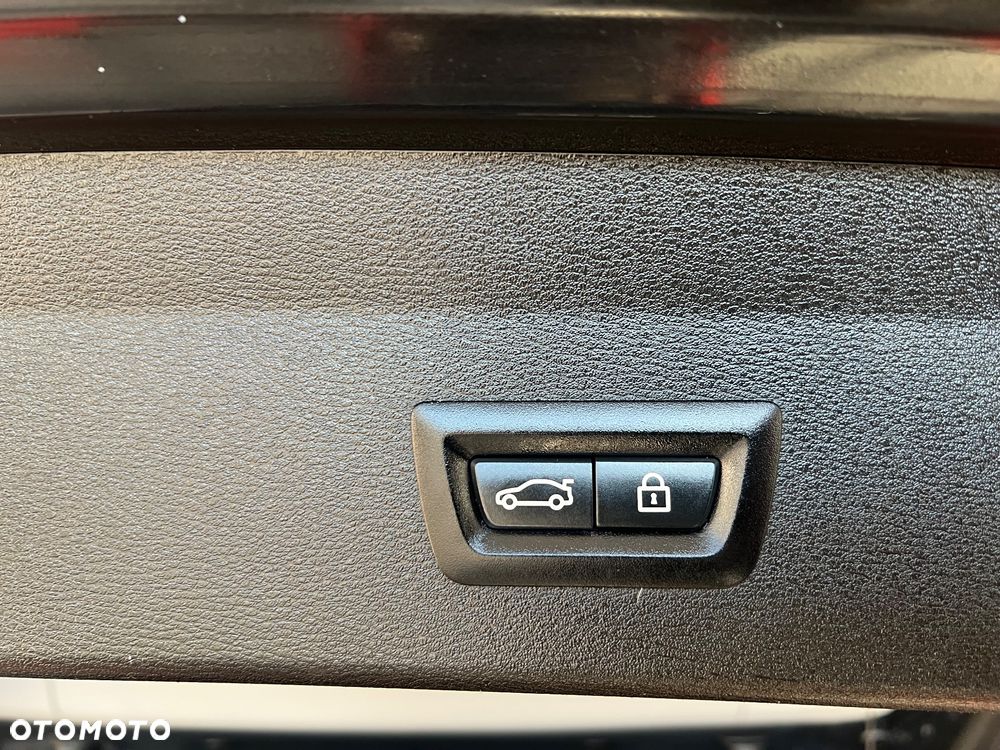 BMW X1 sDrive18i Business Edition - 22