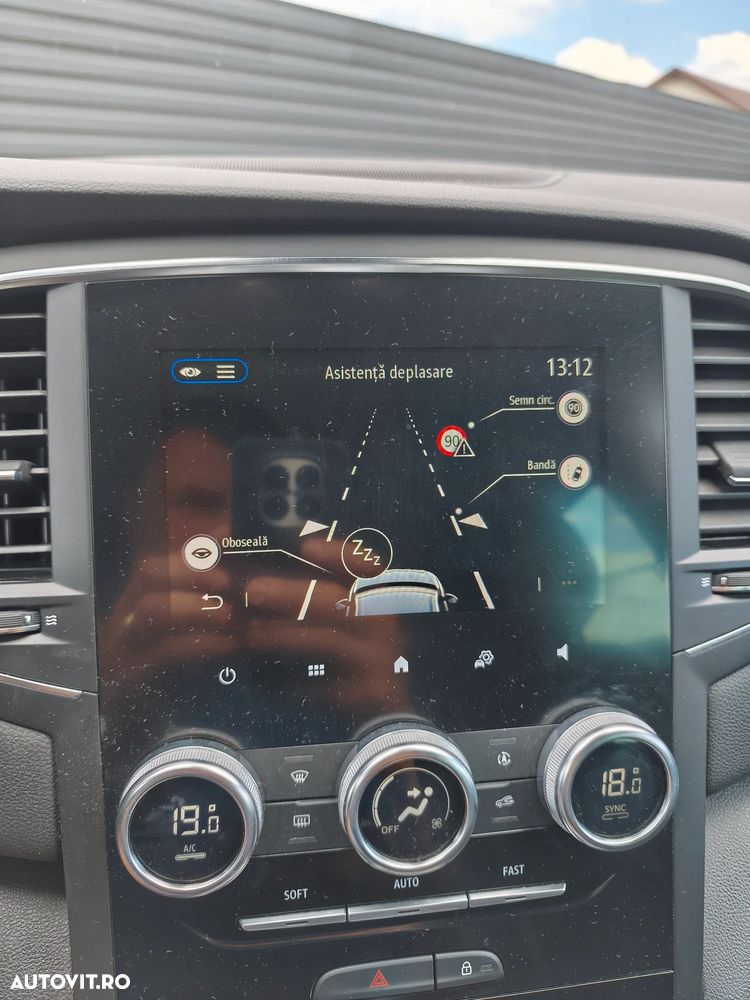 Renault Megane TCE 140 EDC Techno - 21