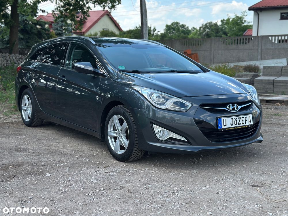 Hyundai i40 Kombi blue 1.6 Family - 1