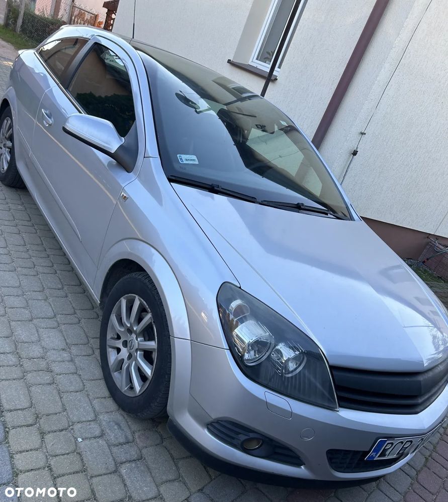 Opel Astra GTC 1.6 - 4
