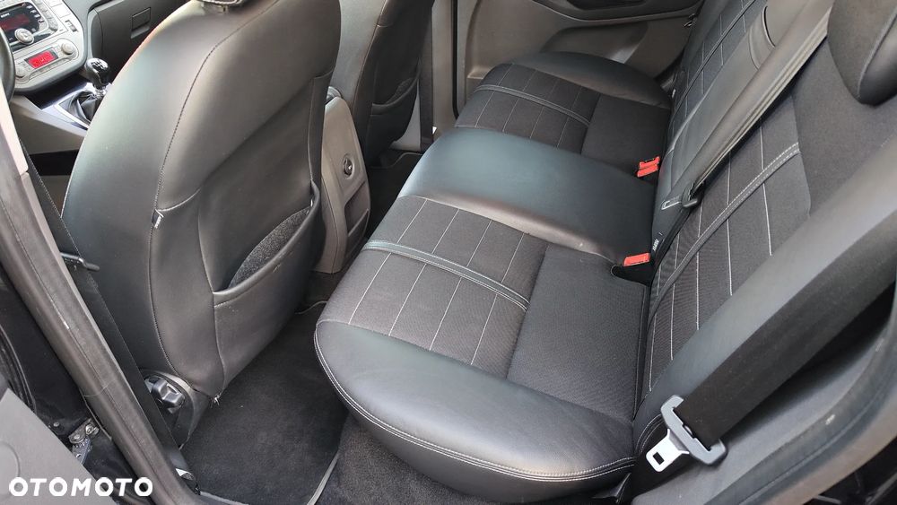 Ford Kuga 2.0 TDCi 4WD Titanium - 22