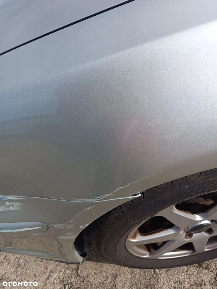 Toyota Avensis 2003 photo 5