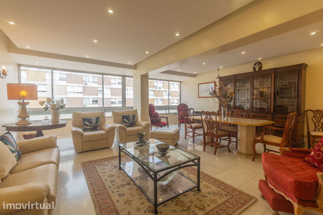 Amplo apartamento de 150 m² junto ao Aeroporto de Lisboa - Mobilado e - Grande imagem: 3/27