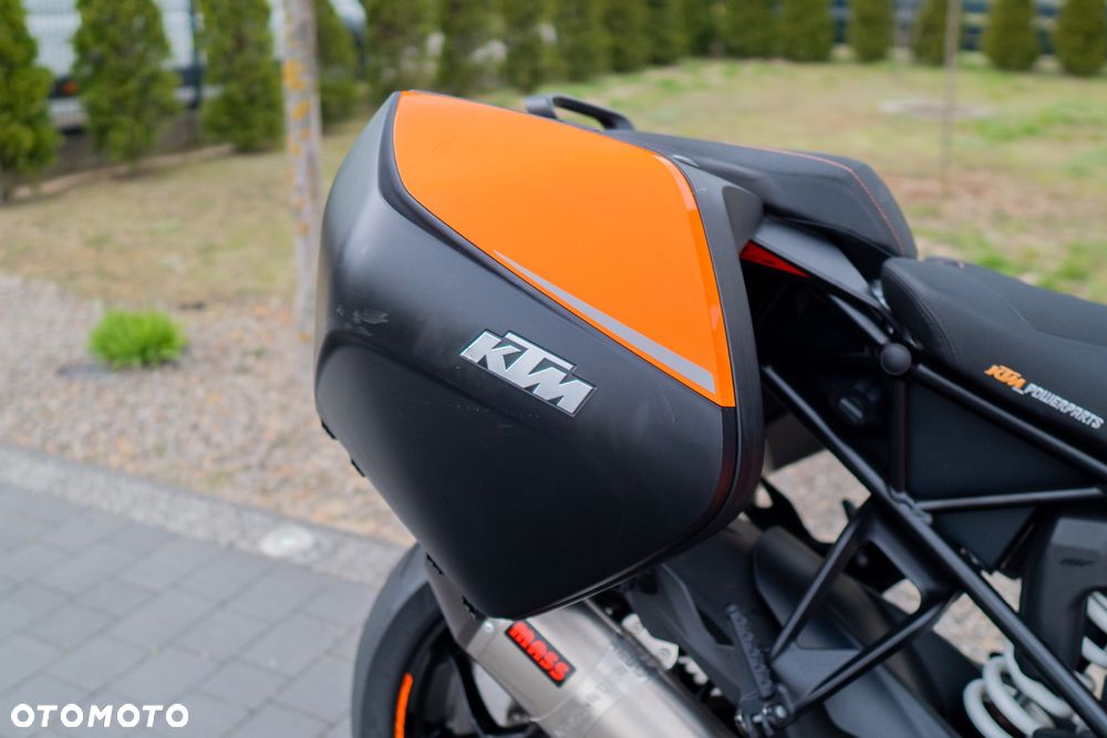 KTM Super Duke - 23