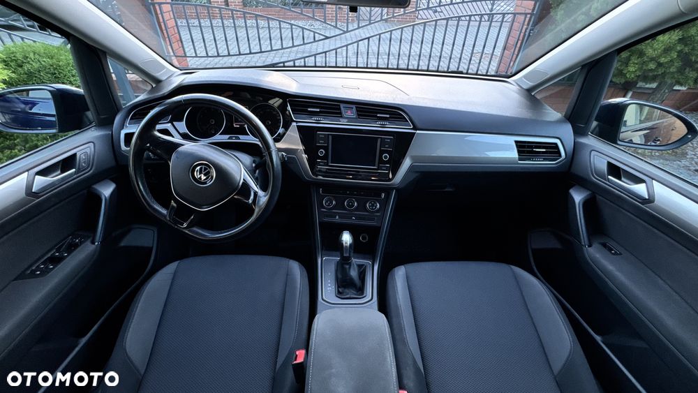 Volkswagen Touran 1.5 TSI EVO Trendline DSG - 9