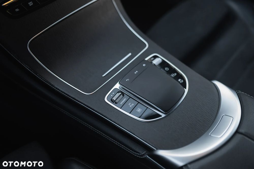 Mercedes-Benz GLC 300 de 4-Matic Business Edition - 18