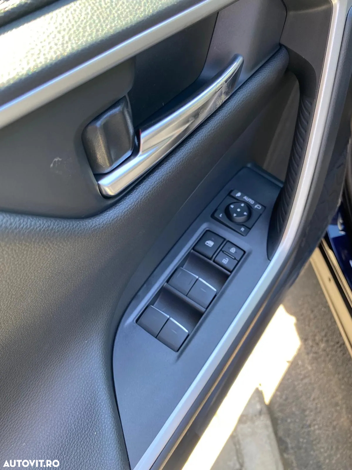 Toyota RAV4 - 9