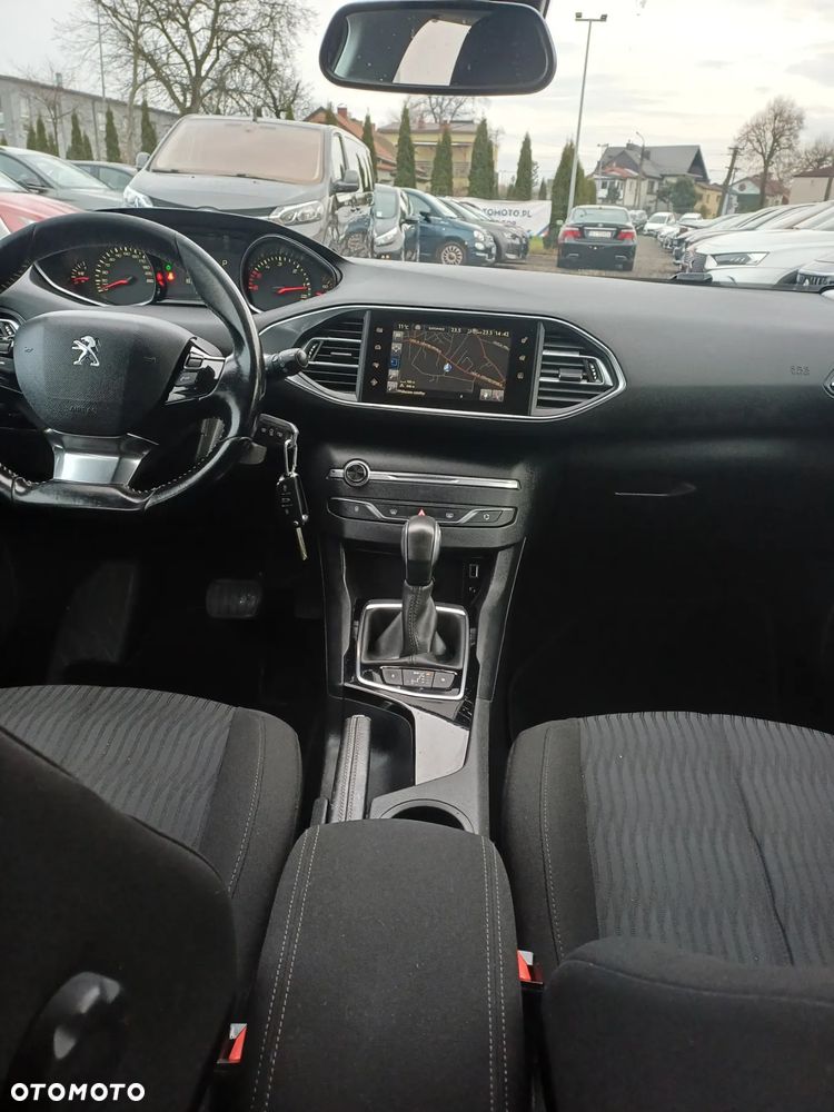 Peugeot 308 BlueHDi 120 EAT6 Stop & Start Allure - 19