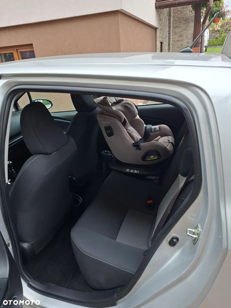 Toyota Yaris - 12