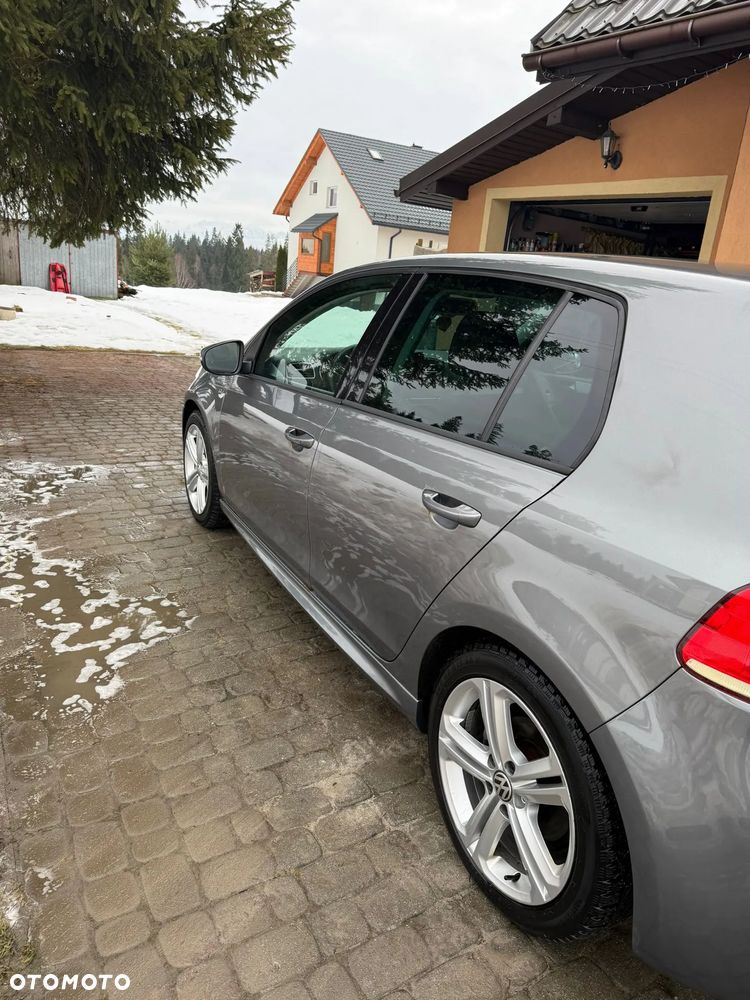 Volkswagen Golf - 22