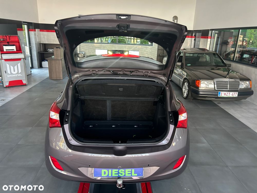 Hyundai i30 1.6 CRDi BlueDrive Classic - 23