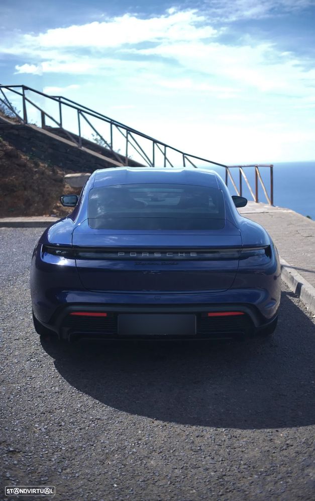 Porsche Taycan Turbo - 9