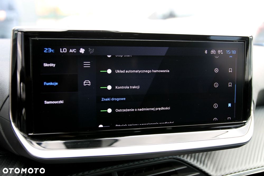 Peugeot 2008 1.2 PureTech Allure S&S EAT8 - 26