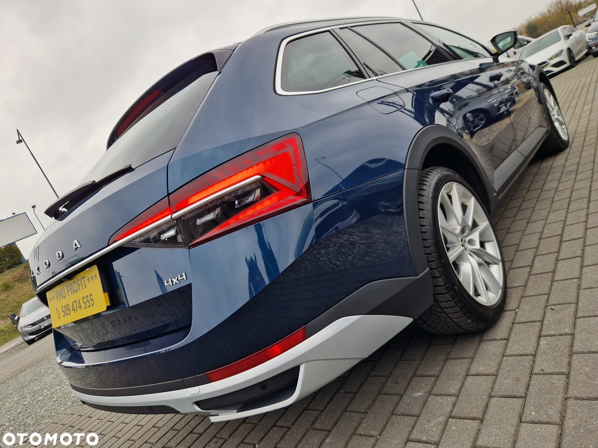Skoda Superb 2.0 TDI SCR 4x4 Scout DSG - 8