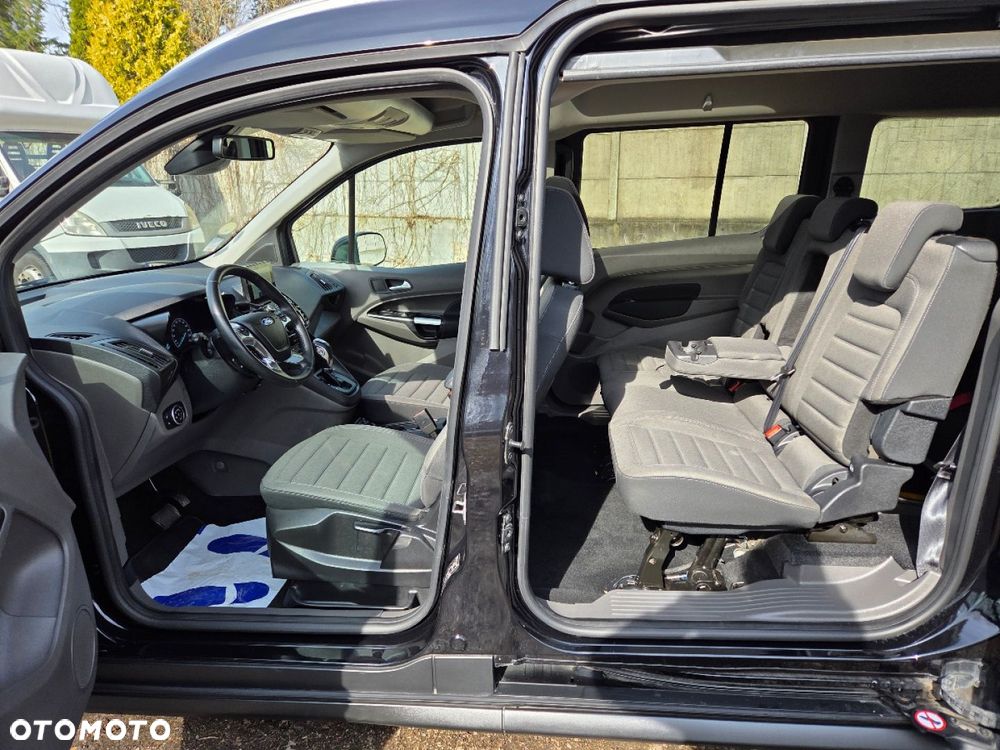 Ford Tourneo Connect Grand - 17