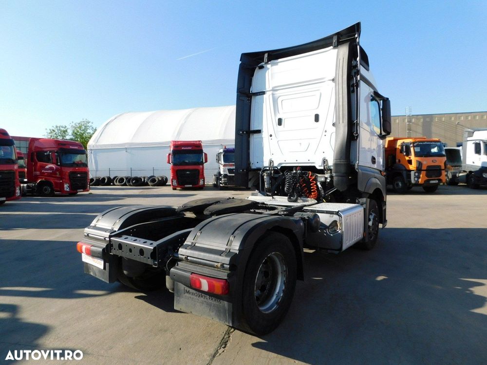 Mercedes-Benz Actros - 3