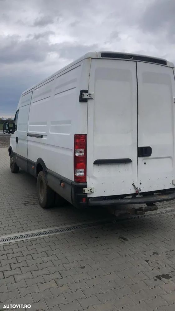 Dezmembram Iveco Daily 3.0 D an fabr. 2008 - 3