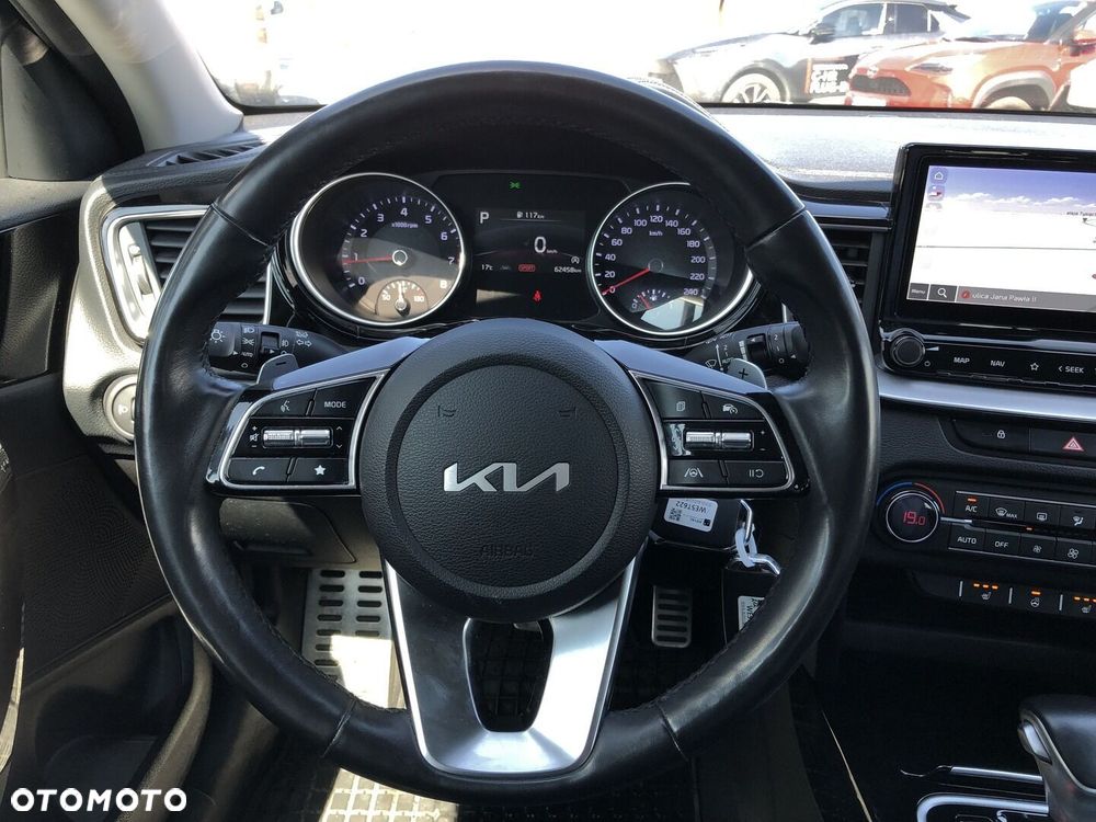 Kia Ceed 1.5 T-GDI Business Line Plus DCT - 13