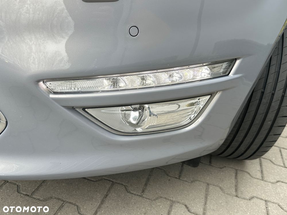 Ford Mondeo 2.0 EcoBoost Titanium X - 35