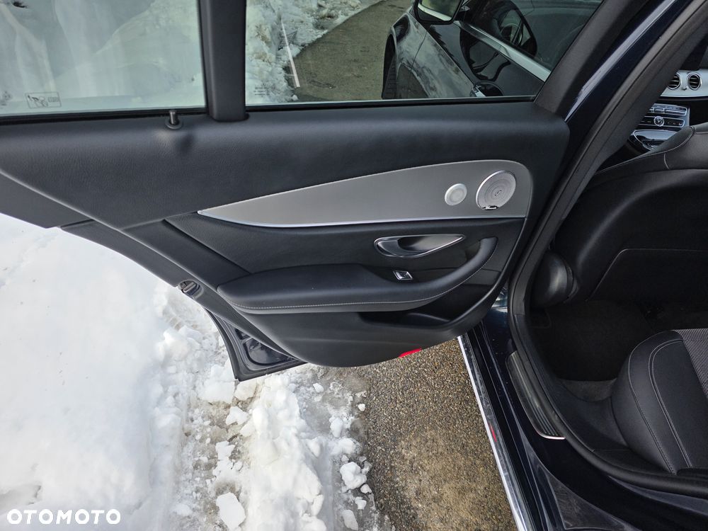 Mercedes-Benz Klasa E 200 9G-TRONIC - 20