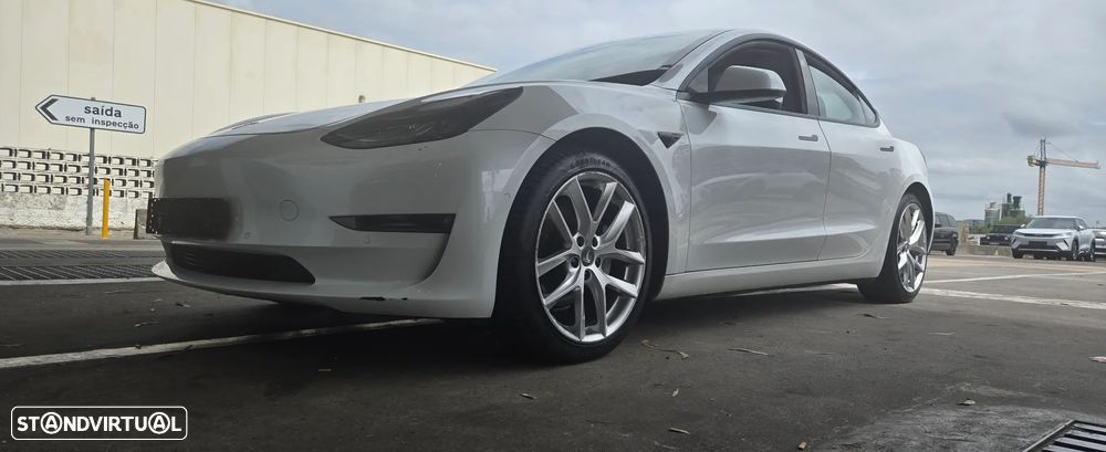 Tesla Model 3 Long-Range RWD - 24