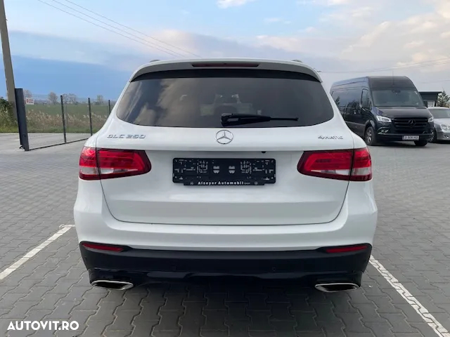 Mercedes-Benz GLC 250 4Matic 9G-TRONIC - 4