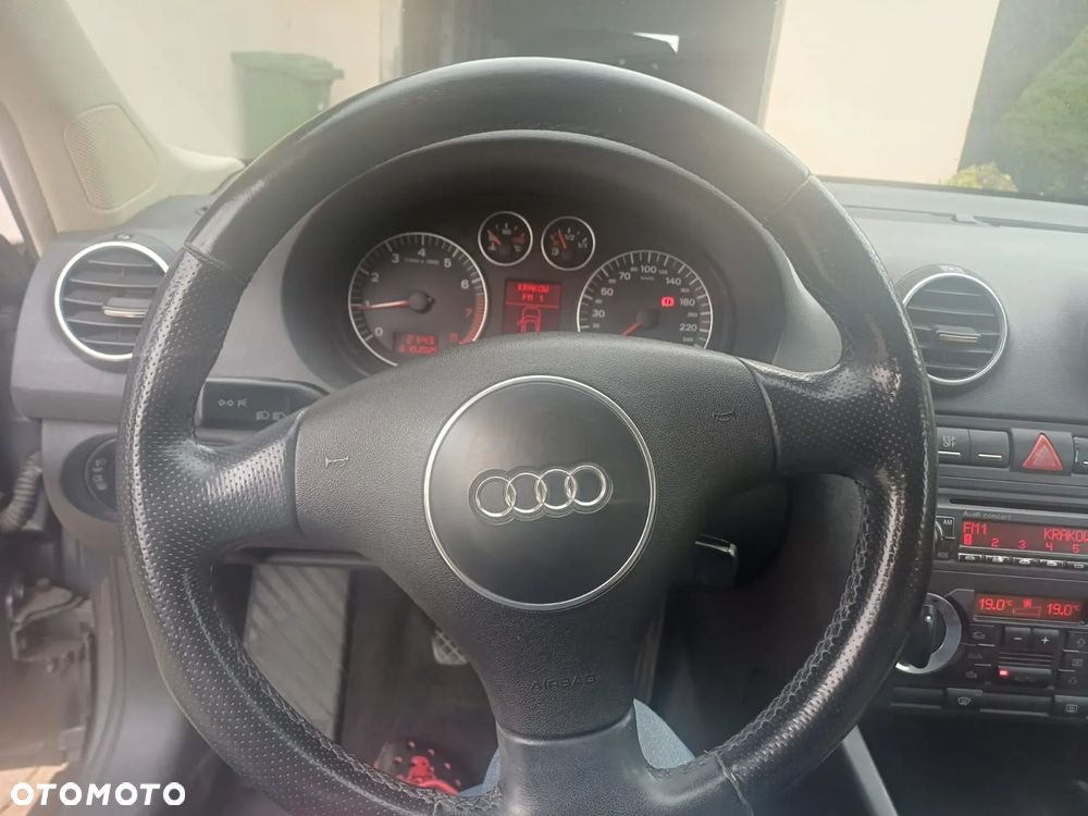 Audi A3 1.6 Attraction - 13