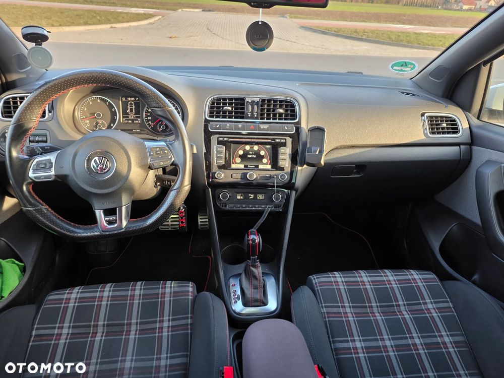 Volkswagen Polo 1.4 TSI GTI DSG - 12