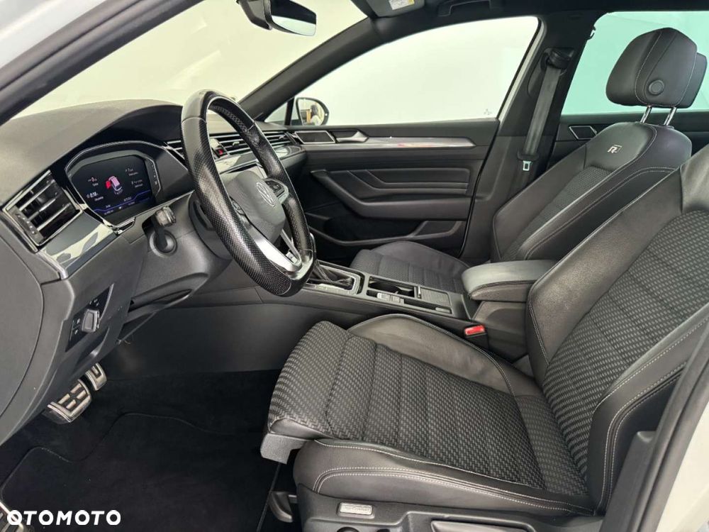 Volkswagen Passat - 21