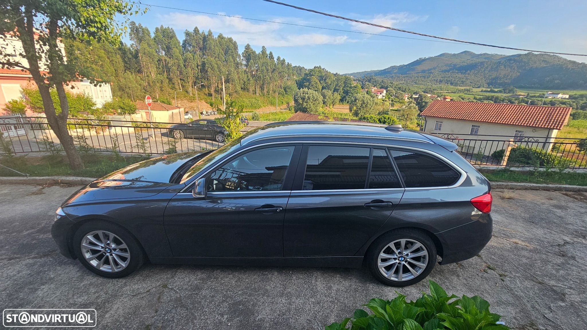 BMW 320 d Touring Line Luxury Auto - 1