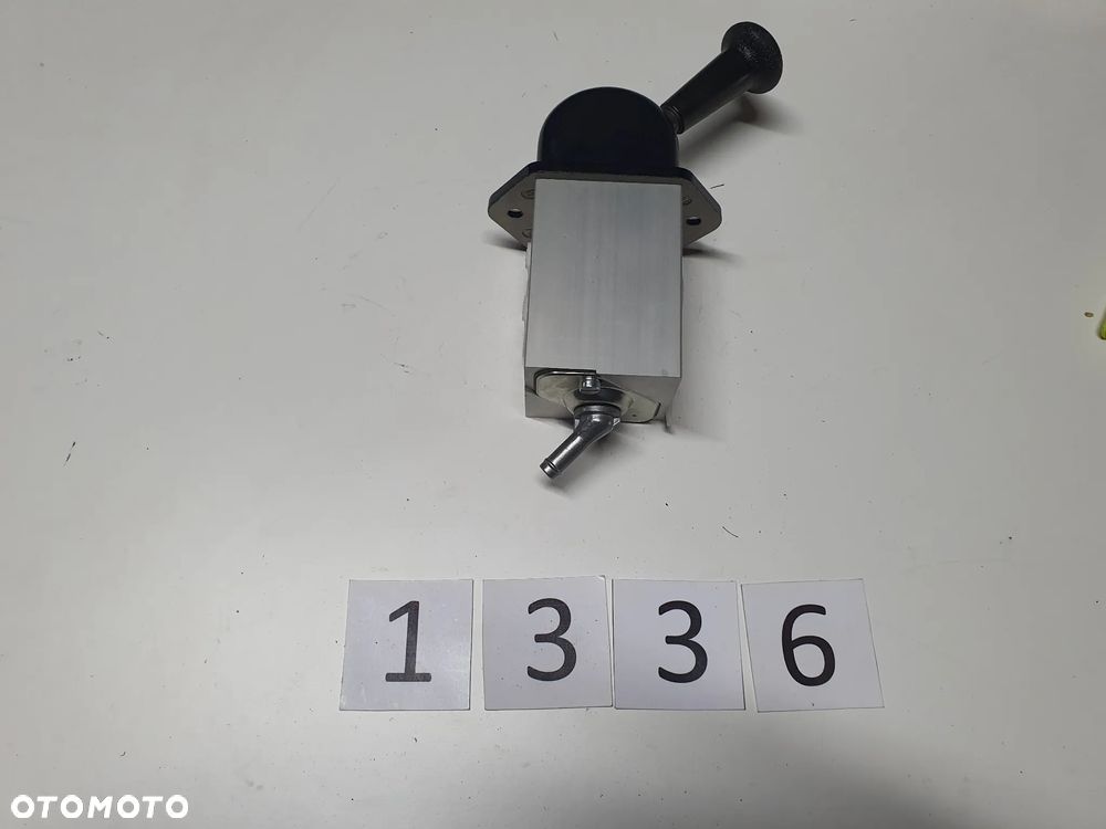 Zawór hamulca ręcznego, dźwignia, manetka Knorr-Bremse HB1189, I92190, EVOBUS,NEOPLAN,MAN, SOLARIS - 1