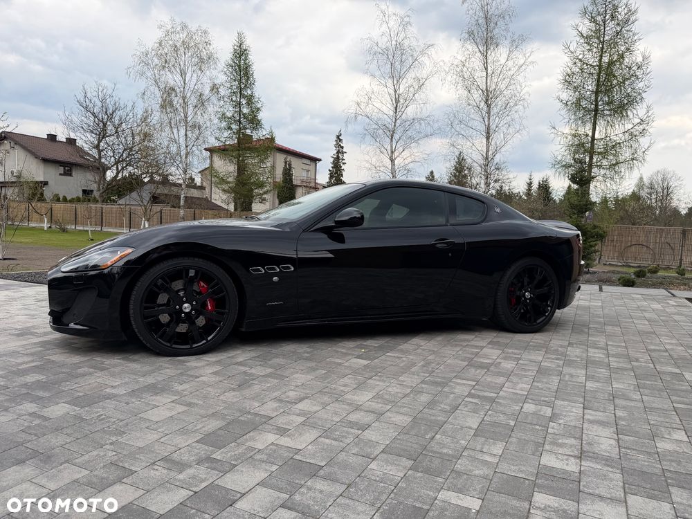 Maserati GranTurismo S Automat - 4