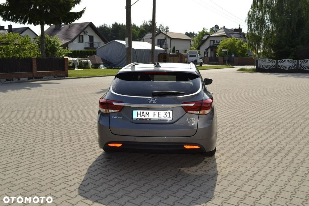 Hyundai i40 Kombi 1.7 CRDi DCT Premium - 11