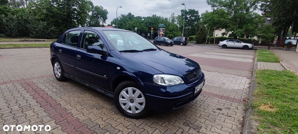 Opel Astra 1.4 Essentia - 1