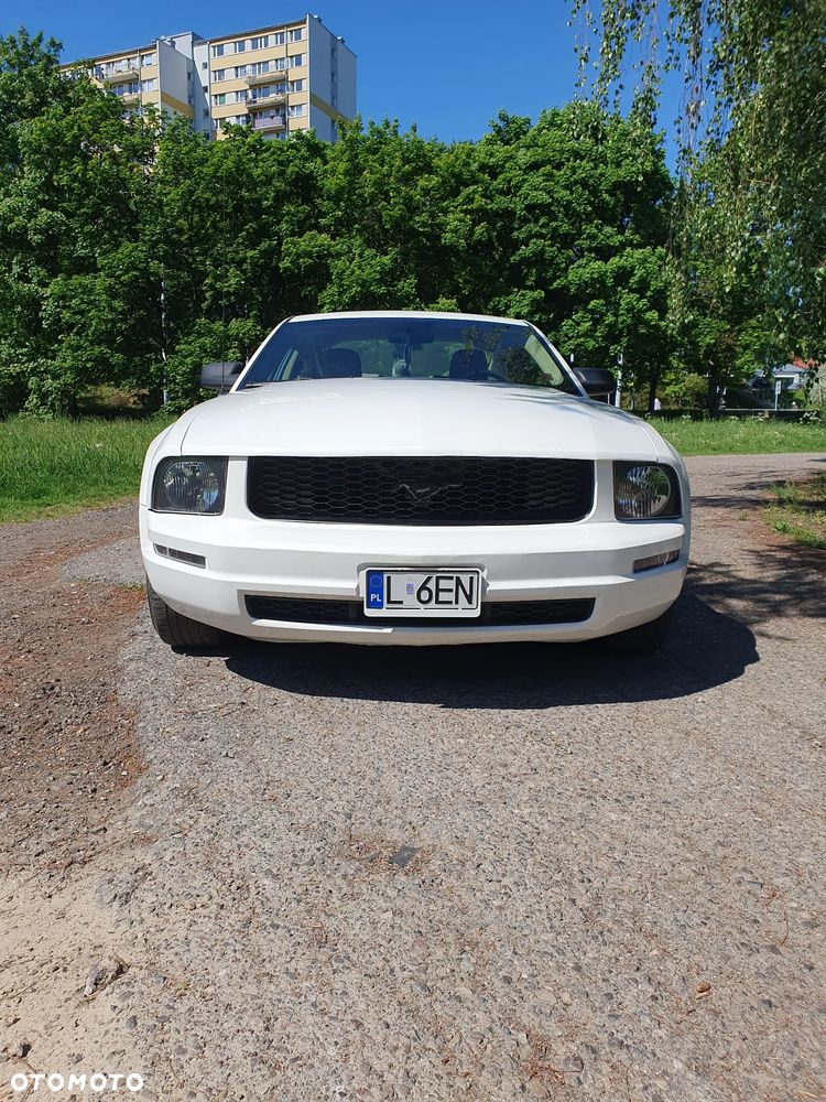 Ford Mustang - 4