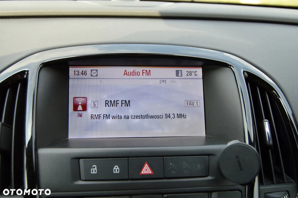 Opel Astra IV GTC 2.0 CDTI Bi-Turbo S&S - 19