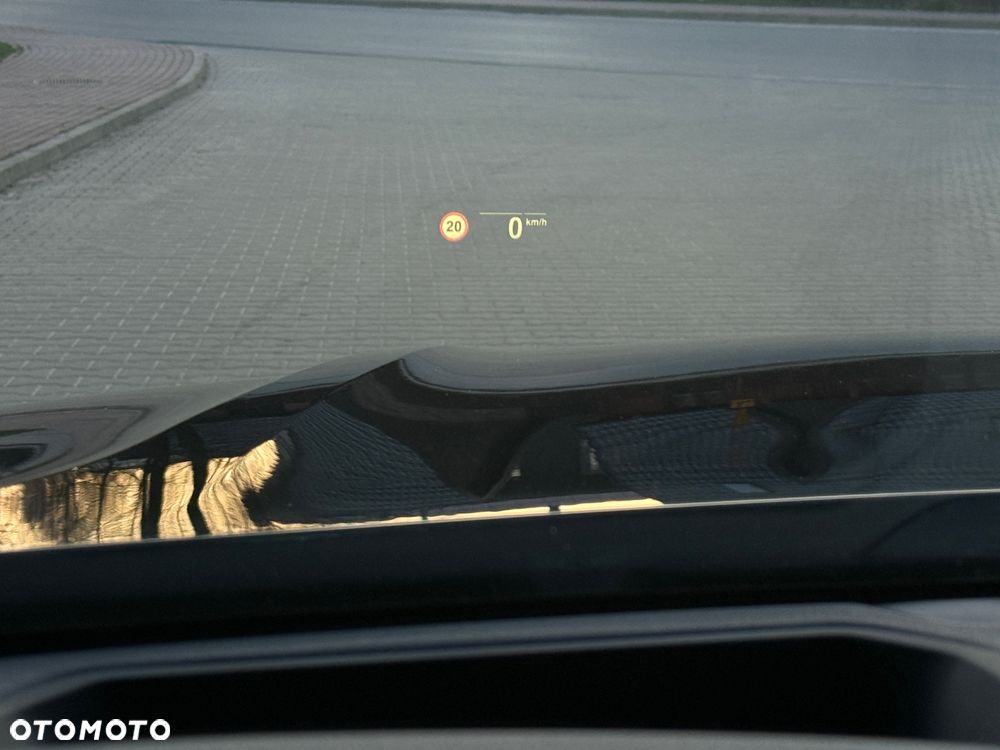BMW Seria 7 730d xDrive mHEV - 29